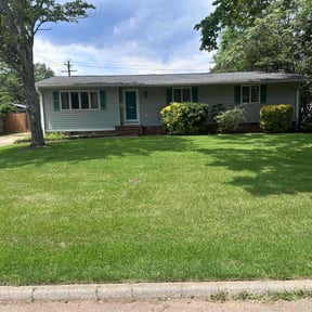 gardening service by Witmer&#039;s Moving and More reviewed on April 5, 2024