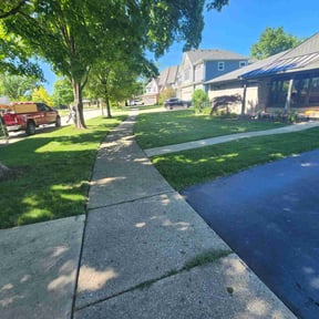 yard work by Arawakcay Landscaping & Fence reviewed on August 15, 2025