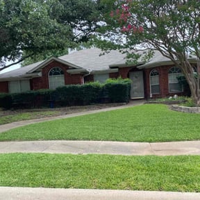 lawn care services by Finesse Landscaping LLC reviewed on September 14, 2023