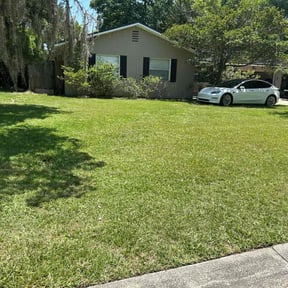 residential landscaping by River City Lawn Service reviewed on August 19, 2025