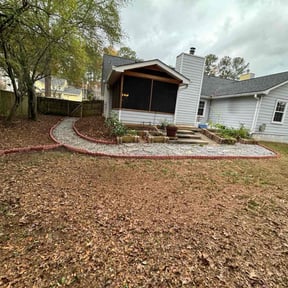 Leaf Removal by Oquendo s lawn care service reviewed on September 10, 2025