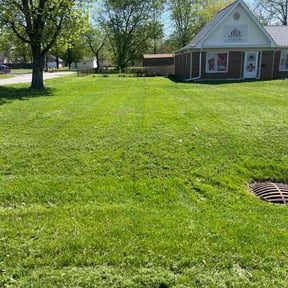 residential landscaping by Riverwood Groundskeeping reviewed on August 19, 2025