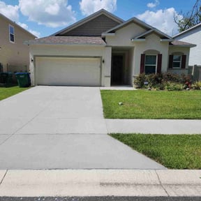 yard care by Mario's pro Maintenance And Installation  reviewed on December 18, 2025