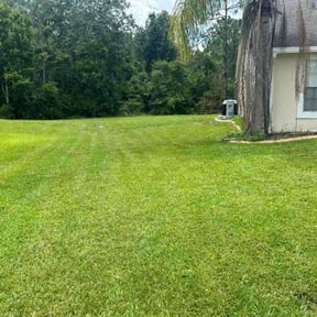 landscape maintenance by Franco LawnCare reviewed on August 21, 2025