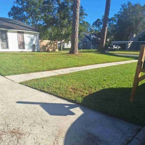 lawn service by Tidy Lawns reviewed on August 22, 2024