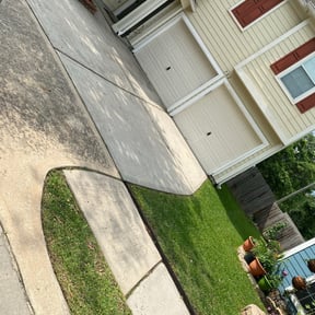 landscape maintenance by Q&R landscaping solutions reviewed on August 17, 2025