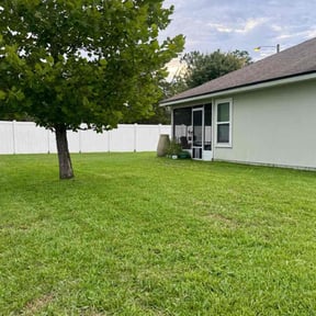 yard maintenance by t&amp;g custom carpentry reviewed on April 20, 2024