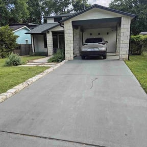 yard work by DPR Land and Hardscape Design reviewed on August 19, 2025