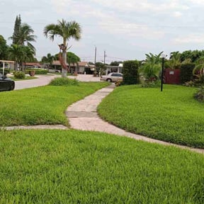landscape maintenance by SM Lawn Services reviewed on August 20, 2025