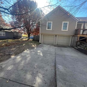 Leaf Removal by MY LANDSCAPER reviewed on December 10, 2025