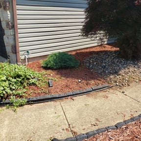 Flower Bed Weeding by D&D Lawn Care reviewed on August 15, 2025
