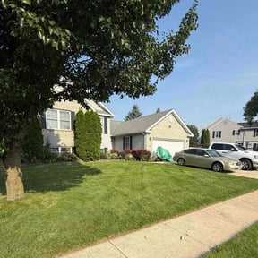gardening service by Cutting Edge Lawn Services reviewed on August 18, 2025