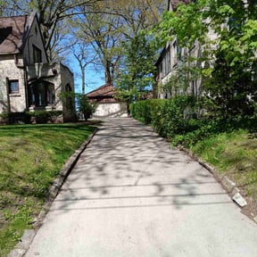 gardening service by Mckinneys Lawn & Tree Care reviewed on August 17, 2025