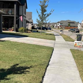 gardening service by Thomas Lawn Care services reviewed on August 20, 2025