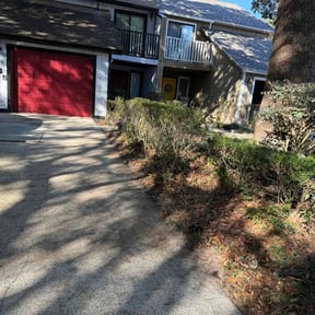 Bush Trimming by T &J lawn care reviewed on August 21, 2025