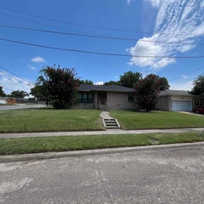 yard work by Veteran lawncare LLC reviewed on May 15, 2024