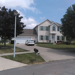 Bush Trimming by All season landscaping reviewed on August 18, 2025