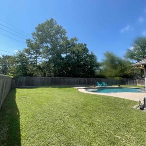 landscape maintenance by Rod Lawn Service reviewed on August 21, 2025
