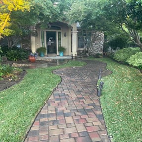 residential landscaping by Veterans lawn services reviewed on November 26, 2025