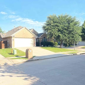 lawn maintenance by james lawn service reviewed on August 17, 2025