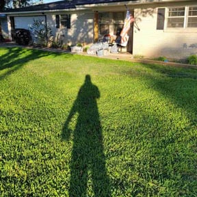 lawn maintenance by Carroll&#039;s landscaping reviewed on May 20, 2024