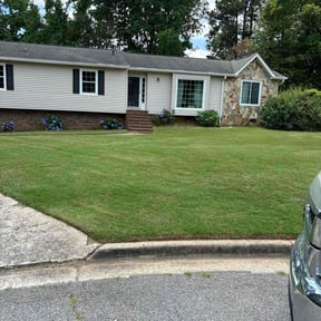 lawn service by W. D. Giampa Lawn & Landscapes, INC. (Duplicate) reviewed on November 9, 2017