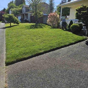 residential landscaping by Peninsula Landscaping reviewed on November 24, 2025