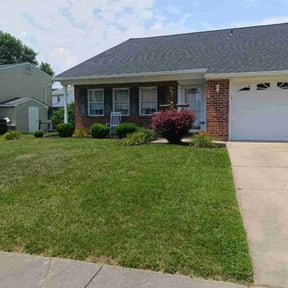 yard maintenance by "It's Just Grass" , lawn care/landscaping reviewed on August 19, 2025