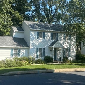 turf maintenance by J&R LawnCare & Maintenance reviewed on May 17, 2025
