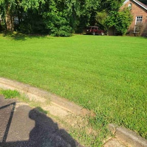 yard maintenance by Escobar&#039;s  Landscaping reviewed on August 16, 2025