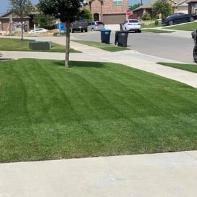 yard care by Brett's lawn service reviewed on August 19, 2025