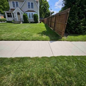 gardening service by Re Image lawn care reviewed on August 21, 2025