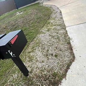 Flower Bed Weeding by JNGLandscaping LLC reviewed on April 21, 2026