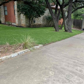 residential landscaping by Banda Landscaping reviewed on August 21, 2025