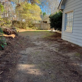 Leaf Removal by Davis Yard Works, LLC reviewed on September 25, 2025