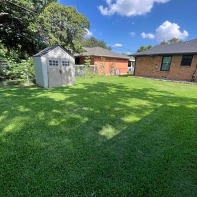 gardening service by Pollard Landscaping reviewed on August 21, 2025