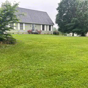 landscape maintenance by GR8GRASS LLC reviewed on August 18, 2025