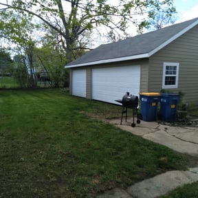 Leaf Removal by Green Tex lawn service reviewed on September 17, 2025