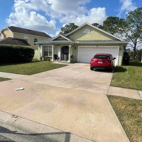 landscape maintenance by Valencia Landscaping LLC reviewed on August 17, 2025