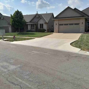 yard service by Y & M LANDSCAPING reviewed on August 16, 2025