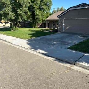 lawn care services by K Sisters Lawncare reviewed on April 24, 2024