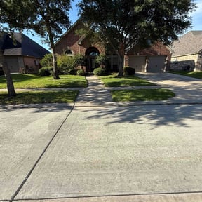lawn care by Cardos Services LLC reviewed on August 20, 2025