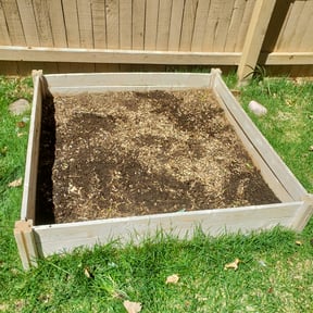 Flower Bed Weeding by Isaacs Inc reviewed on August 15, 2025