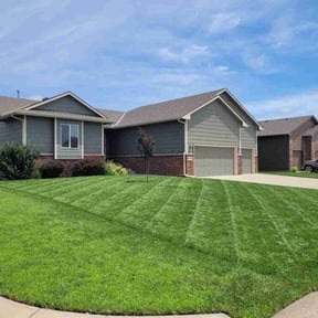 yard service by Thatsmydadlawncarellc reviewed on August 19, 2025
