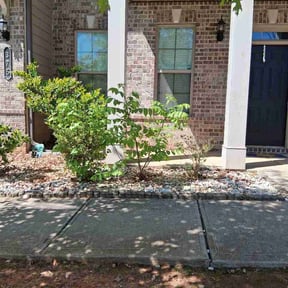 Flower Bed Weeding by Inland Empire Yard Care and Junk Removal reviewed on April 18, 2026