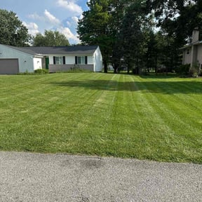grass maintenance by Montour Xpress reviewed on August 18, 2025