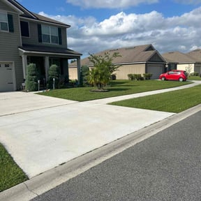 lawn maintenance by C L O V E R reviewed on November 1, 2024