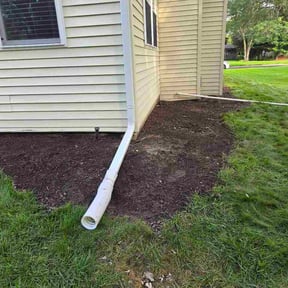 Flower Bed Weeding by Grass Gorilla LLC reviewed on August 20, 2026