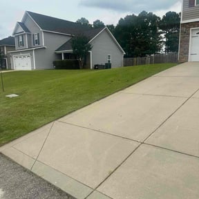 lawn care by Lawn Patrol Landscaping LLC reviewed on August 15, 2025