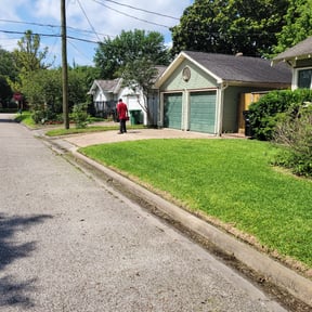 landscape maintenance by D Brannon reviewed on August 17, 2025